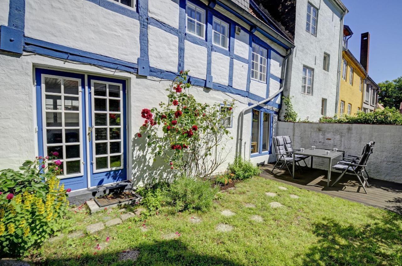 פלאנסבורג Fewo1846 - Villa Windschief - Uriges Fachwerkhaus Auf 3 Ebenen Mit Garten Im Stadtzentrum מראה חיצוני תמונה
